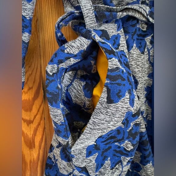 Gabrielle Union Jacquard Robe - Picture 6 of 8